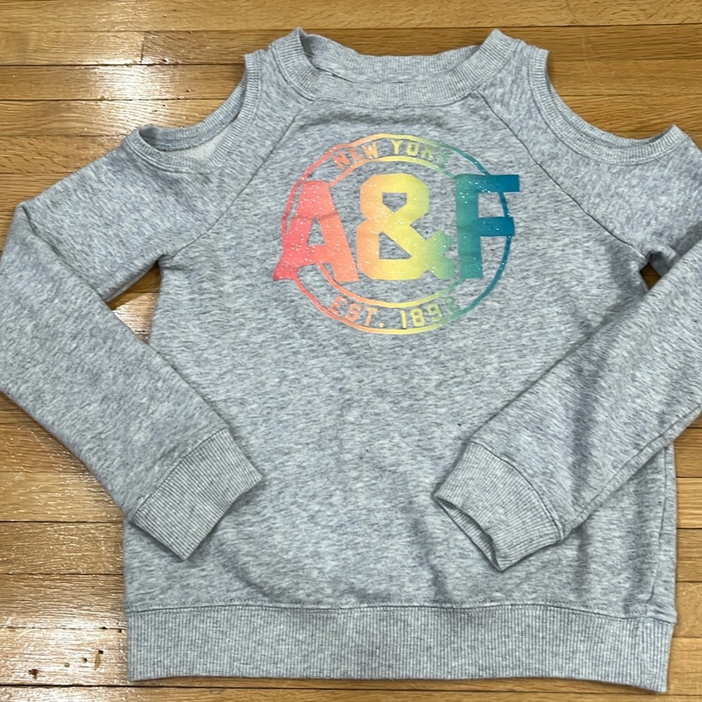 Abercrombie Girls’ Cold shoulder sweatshirt